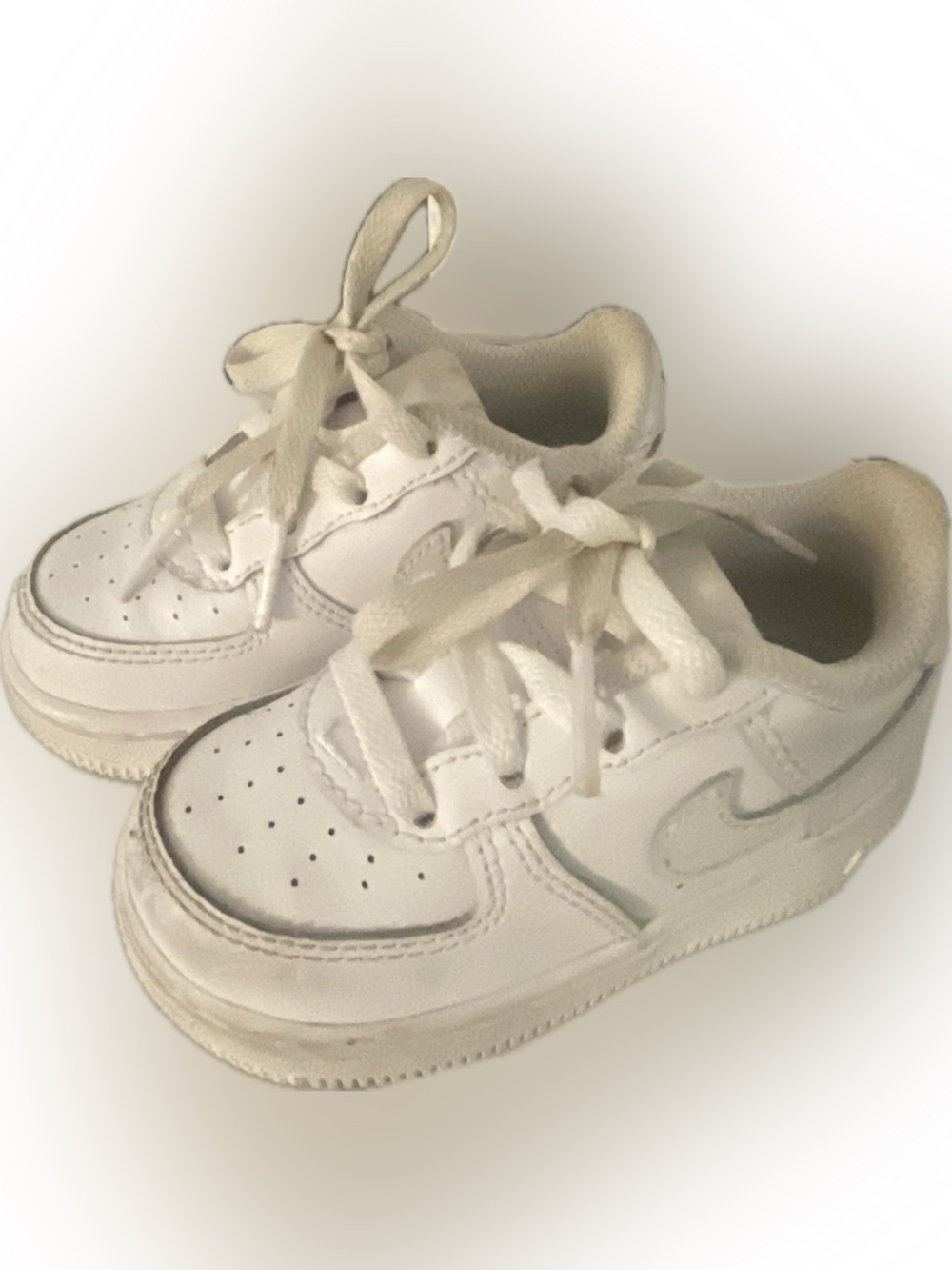Kids White Nike Sneakers - Classic Lace-Up